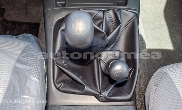 Buy Import Mitsubishi L200 White Car in Import - Dubai in Iles Buy Import Mitsubishi L200 White Car in Import - Dubai in Iles