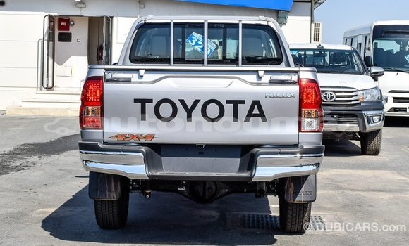 Buy Import Toyota Hilux Other Car in Import - Dubai in Iles Buy Import Toyota Hilux Other Car in Import - Dubai in Iles