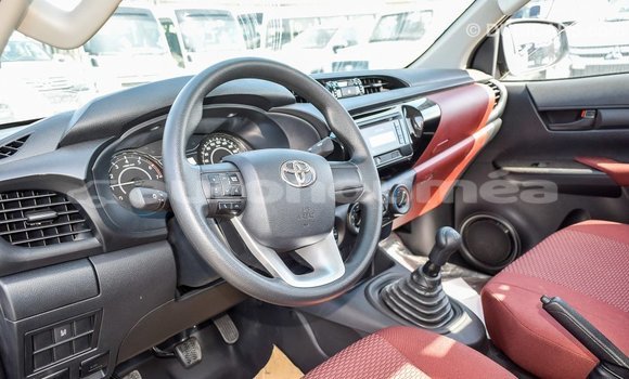 Buy Import Toyota Hilux Other Car in Import - Dubai in Iles Buy Import Toyota Hilux Other Car in Import - Dubai in Iles