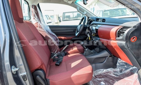Buy Import Toyota Hilux Other Car in Import - Dubai in Iles Buy Import Toyota Hilux Other Car in Import - Dubai in Iles