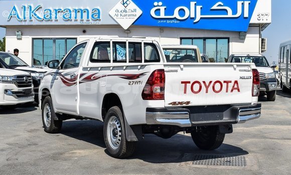 Acheter Import Voiture Toyota Hilux Blanc à Import - Dubai, Iles Acheter Import Voiture Toyota Hilux Blanc à Import - Dubai, Iles