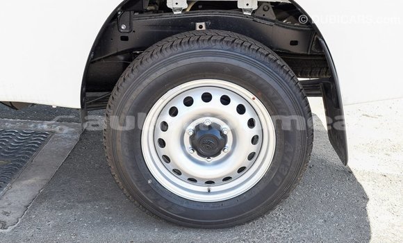 Acheter Import Voiture Toyota Hilux Blanc à Import - Dubai, Iles Acheter Import Voiture Toyota Hilux Blanc à Import - Dubai, Iles