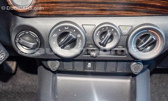 Buy Import Toyota Hilux White Car in Import - Dubai in Iles Buy Import Toyota Hilux White Car in Import - Dubai in Iles