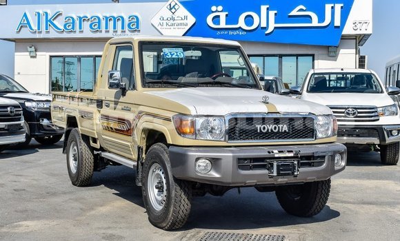 Buy Import Toyota Land Cruiser Beige Car in Import - Dubai in Iles Buy Import Toyota Land Cruiser Beige Car in Import - Dubai in Iles