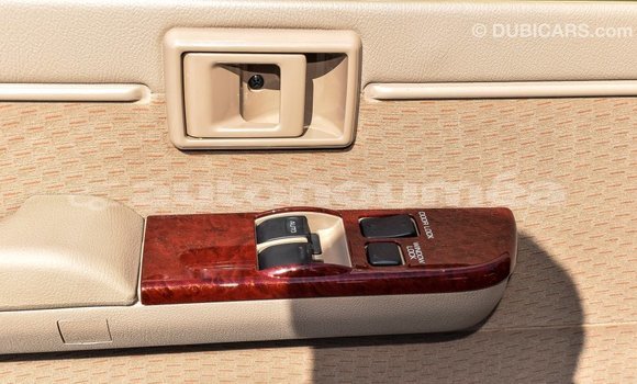 Buy Import Toyota Land Cruiser Beige Car in Import - Dubai in Iles Buy Import Toyota Land Cruiser Beige Car in Import - Dubai in Iles