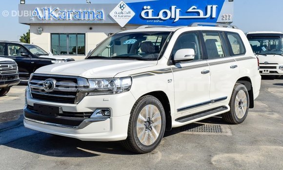Buy Import Toyota Land Cruiser White Car in Import - Dubai in Iles Buy Import Toyota Land Cruiser White Car in Import - Dubai in Iles