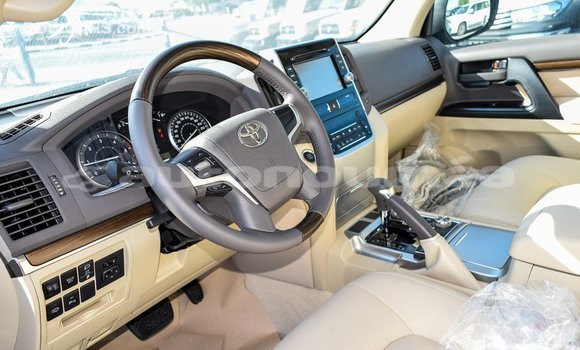 Buy Import Toyota Land Cruiser Black Car in Import - Dubai in Iles Buy Import Toyota Land Cruiser Black Car in Import - Dubai in Iles