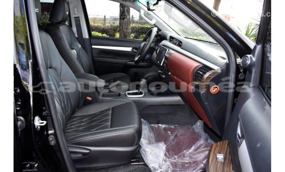 Buy Import Toyota Hilux Black Car in Import - Dubai in Iles Buy Import Toyota Hilux Black Car in Import - Dubai in Iles