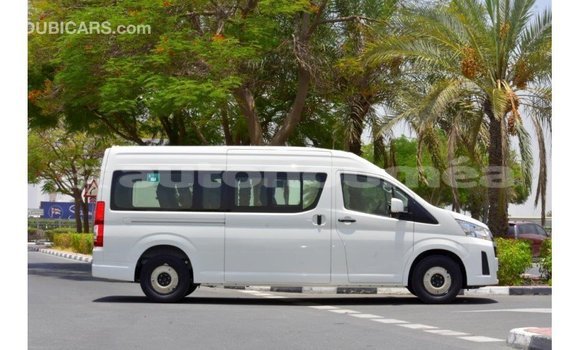 Buy Import Toyota Hiace White Car in Import - Dubai in Iles Buy Import Toyota Hiace White Car in Import - Dubai in Iles
