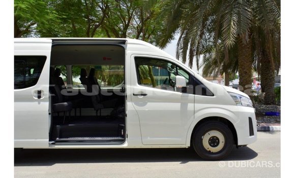 Buy Import Toyota Hiace White Car in Import - Dubai in Iles Buy Import Toyota Hiace White Car in Import - Dubai in Iles