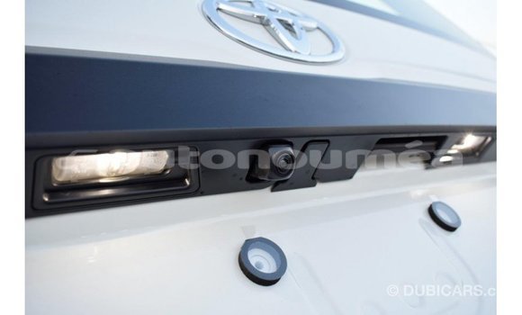 Buy Import Toyota Hiace White Car in Import - Dubai in Iles Buy Import Toyota Hiace White Car in Import - Dubai in Iles