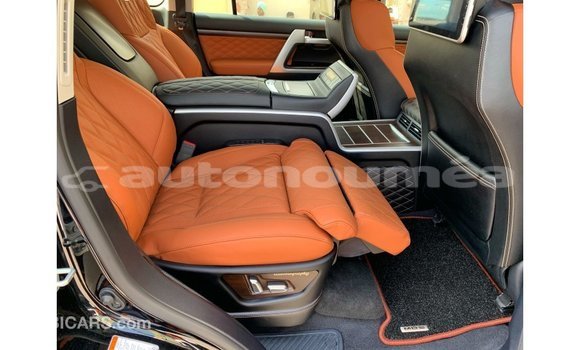 Acheter Import Voiture Toyota Land Cruiser Noir à Import - Dubai, Iles Acheter Import Voiture Toyota Land Cruiser Noir à Import - Dubai, Iles