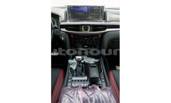 Acheter Import Voiture Lexus LX Blanc à Import - Dubai, Iles Acheter Import Voiture Lexus LX Blanc à Import - Dubai, Iles