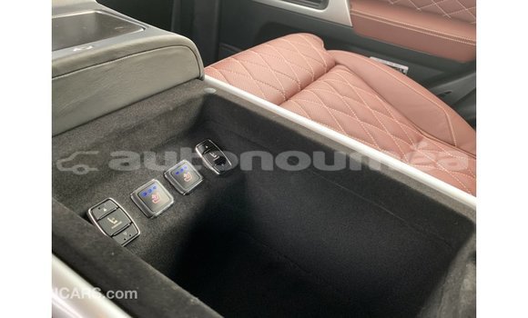 Acheter Import Voiture Toyota Land Cruiser Noir à Import - Dubai, Iles Acheter Import Voiture Toyota Land Cruiser Noir à Import - Dubai, Iles