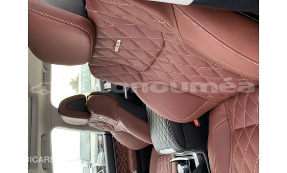 Acheter Import Voiture Toyota Land Cruiser Noir à Import - Dubai, Iles Acheter Import Voiture Toyota Land Cruiser Noir à Import - Dubai, Iles