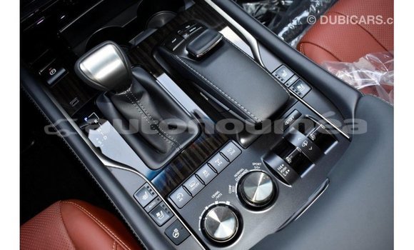 Acheter Import Voiture Lexus LX Blanc à Import - Dubai, Iles Acheter Import Voiture Lexus LX Blanc à Import - Dubai, Iles