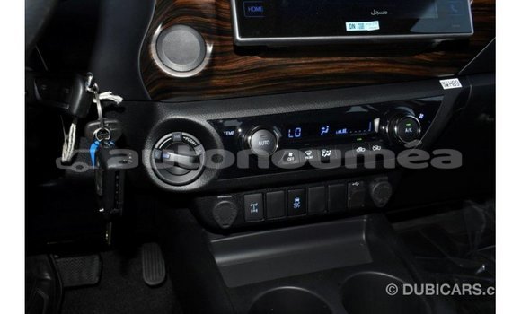 Acheter Import Voiture Toyota Hilux Autre à Import - Dubai, Iles Acheter Import Voiture Toyota Hilux Autre à Import - Dubai, Iles