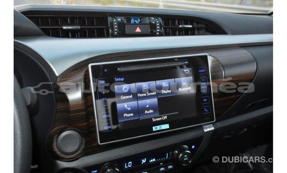 Acheter Import Voiture Toyota Hilux Autre à Import - Dubai, Iles Acheter Import Voiture Toyota Hilux Autre à Import - Dubai, Iles