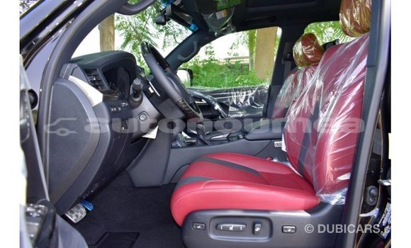 Acheter Import Voiture Lexus LX Noir à Import - Dubai, Iles Acheter Import Voiture Lexus LX Noir à Import - Dubai, Iles