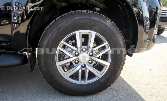 Acheter Import Voiture Toyota Hilux Noir à Import - Dubai, Iles Acheter Import Voiture Toyota Hilux Noir à Import - Dubai, Iles