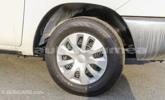 Buy Import Toyota Hilux White Car in Import - Dubai in Iles Buy Import Toyota Hilux White Car in Import - Dubai in Iles