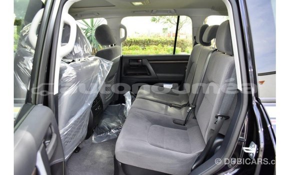 Buy Import Toyota Land Cruiser Black Car in Import - Dubai in Iles Buy Import Toyota Land Cruiser Black Car in Import - Dubai in Iles