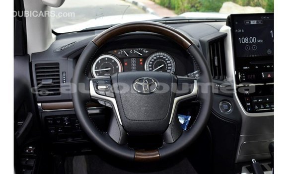 Buy Import Toyota Land Cruiser Black Car in Import - Dubai in Iles Buy Import Toyota Land Cruiser Black Car in Import - Dubai in Iles