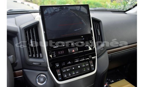 Buy Import Toyota Land Cruiser Black Car in Import - Dubai in Iles Buy Import Toyota Land Cruiser Black Car in Import - Dubai in Iles