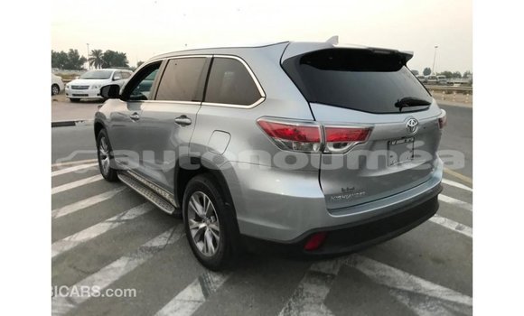 Acheter Import Voiture Toyota Highlander Autre à Import - Dubai, Iles Acheter Import Voiture Toyota Highlander Autre à Import - Dubai, Iles