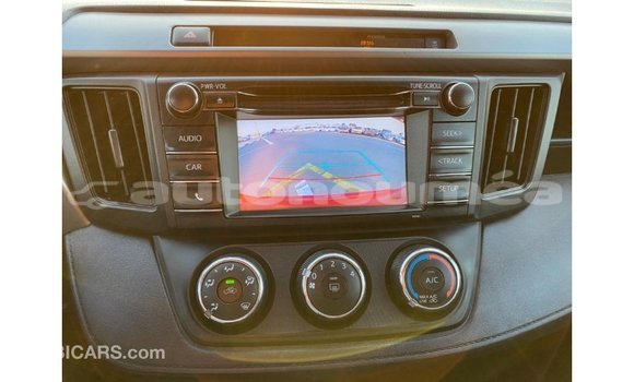 Acheter Import Utilitaire Toyota HiAce Noir à Import - Dubai, Iles Acheter Import Utilitaire Toyota HiAce Noir à Import - Dubai, Iles