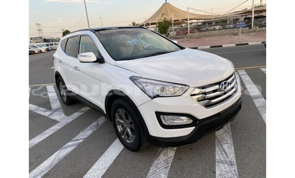 Acheter Import Voiture Hyundai Santa Fe Blanc à Import - Dubai, Iles Acheter Import Voiture Hyundai Santa Fe Blanc à Import - Dubai, Iles