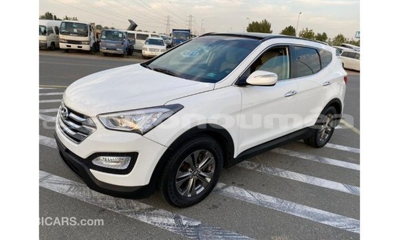 Acheter Import Voiture Hyundai Santa Fe Blanc à Import - Dubai, Iles Acheter Import Voiture Hyundai Santa Fe Blanc à Import - Dubai, Iles
