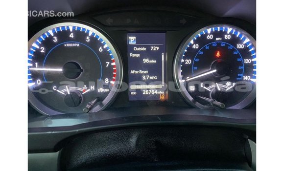 Acheter Import Voiture Toyota Highlander Blanc à Import - Dubai, Iles Acheter Import Voiture Toyota Highlander Blanc à Import - Dubai, Iles