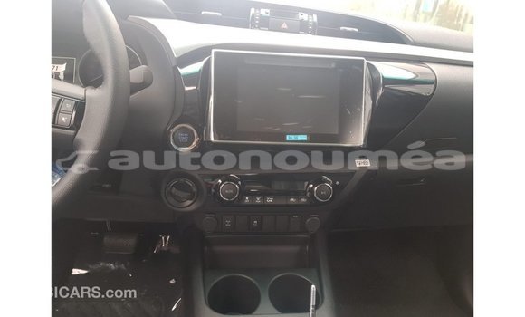 Buy Import Toyota Hilux Other Car in Import - Dubai in Iles Buy Import Toyota Hilux Other Car in Import - Dubai in Iles