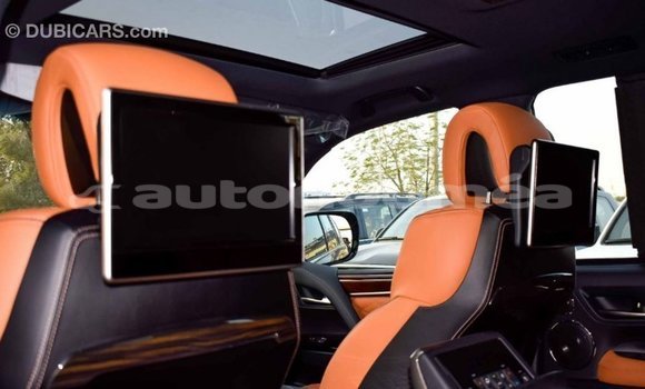 Acheter Import Voiture Lexus LX Noir à Import - Dubai, Iles Acheter Import Voiture Lexus LX Noir à Import - Dubai, Iles