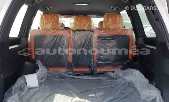 Acheter Import Voiture Lexus LX Blanc à Import - Dubai, Iles Acheter Import Voiture Lexus LX Blanc à Import - Dubai, Iles
