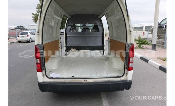 Acheter Import Voiture Toyota Hiace Blanc à Import - Dubai, Iles Acheter Import Voiture Toyota Hiace Blanc à Import - Dubai, Iles