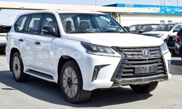 Acheter Import Voiture Lexus LX Blanc à Import - Dubai, Iles Acheter Import Voiture Lexus LX Blanc à Import - Dubai, Iles
