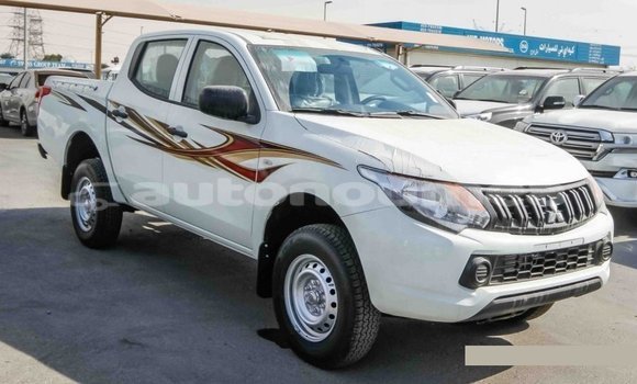 Acheter Import Voiture Mitsubishi L200 Blanc à Import - Dubai, Iles Acheter Import Voiture Mitsubishi L200 Blanc à Import - Dubai, Iles