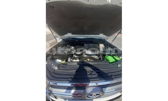 Acheter Import Voiture Toyota Land Cruiser Noir à Import - Dubai, Iles Acheter Import Voiture Toyota Land Cruiser Noir à Import - Dubai, Iles