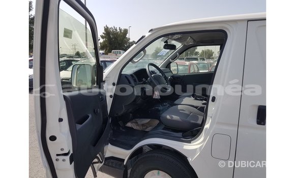 Buy Import Toyota DA White Truck in Import - Dubai in Iles Buy Import Toyota DA White Truck in Import - Dubai in Iles
