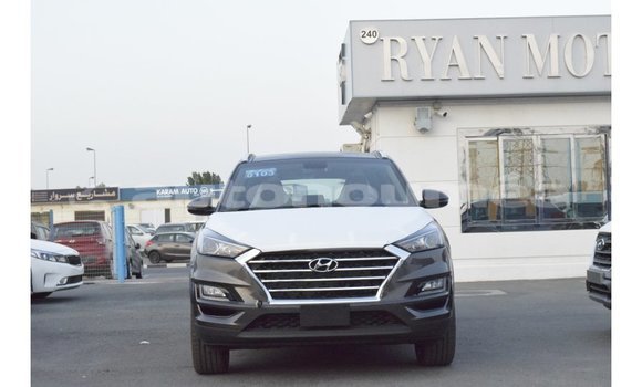 Medium with watermark hyundai tucson iles import dubai 2489