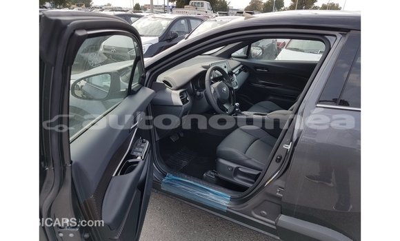 Buy Import Toyota C-HR Other Car in Import - Dubai in Iles Buy Import Toyota C-HR Other Car in Import - Dubai in Iles