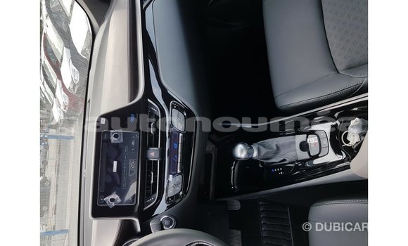 Buy Import Toyota C-HR Other Car in Import - Dubai in Iles Buy Import Toyota C-HR Other Car in Import - Dubai in Iles