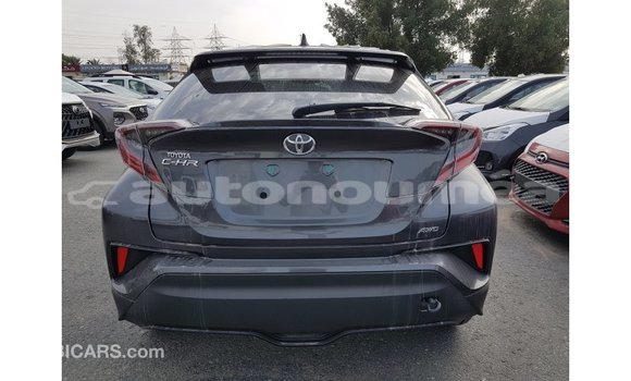 Buy Import Toyota C-HR Other Car in Import - Dubai in Iles Buy Import Toyota C-HR Other Car in Import - Dubai in Iles