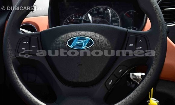 Buy Import Hyundai i10 Red Car in Import - Dubai in Iles Buy Import Hyundai i10 Red Car in Import - Dubai in Iles