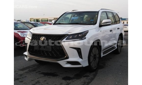 Buy Import Lexus LX White Car in Import - Dubai in Iles Buy Import Lexus LX White Car in Import - Dubai in Iles