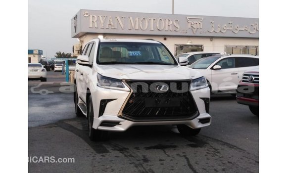 Buy Import Lexus LX White Car in Import - Dubai in Iles Buy Import Lexus LX White Car in Import - Dubai in Iles