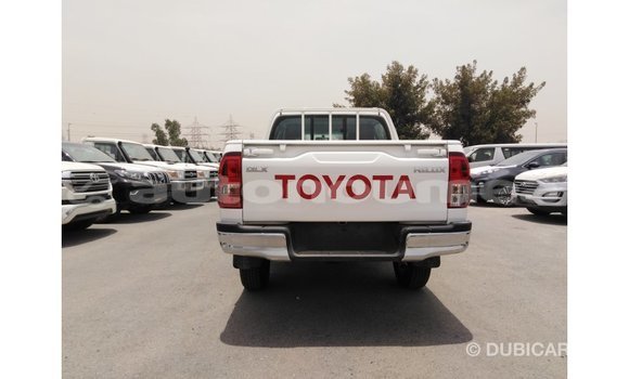 Buy Import Toyota Hilux White Car in Import - Dubai in Iles Buy Import Toyota Hilux White Car in Import - Dubai in Iles