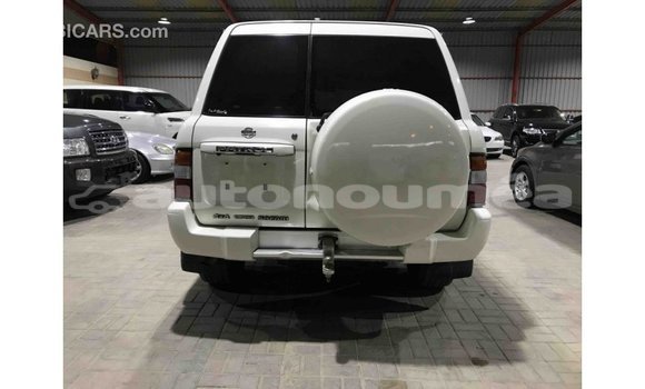 Buy Import Nissan Patrol White Car in Import - Dubai in Iles Buy Import Nissan Patrol White Car in Import - Dubai in Iles